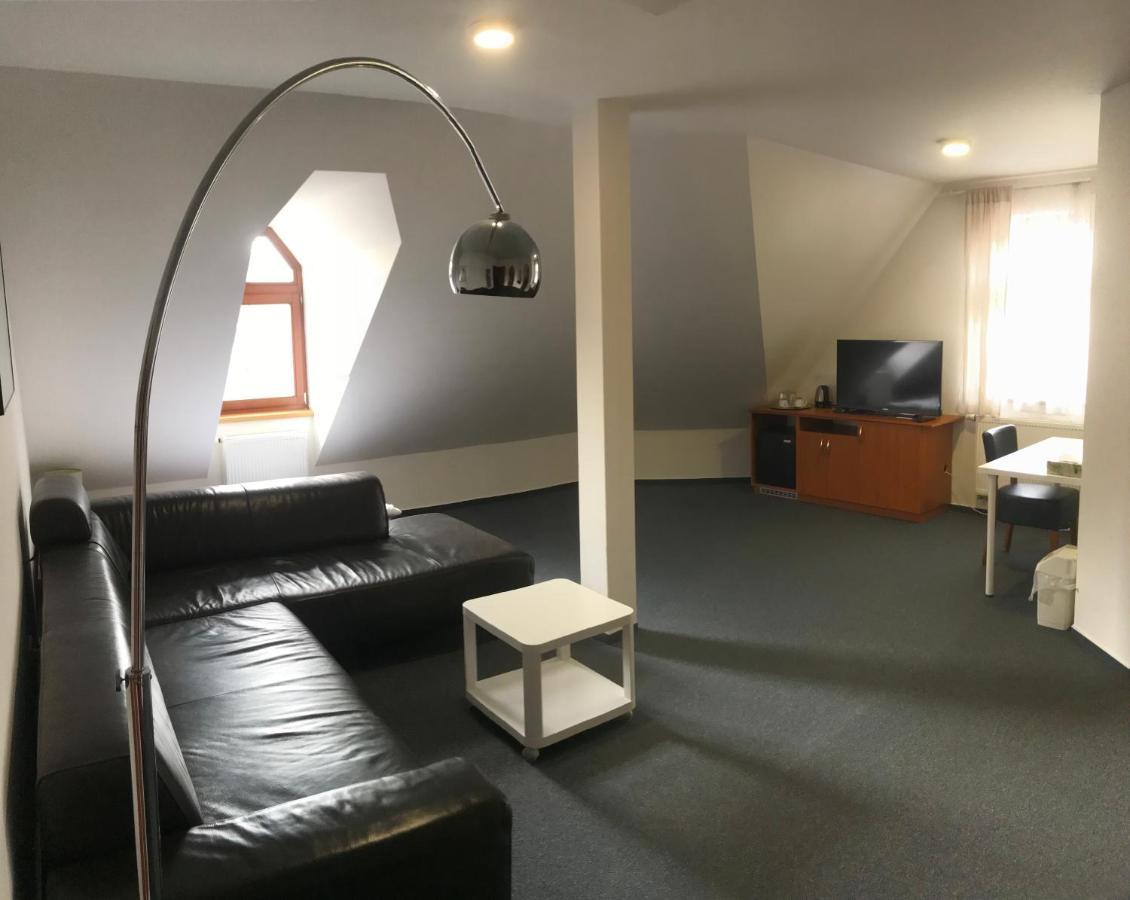 Rozmaryn Rooms & Apartments Раковник Экстерьер фото