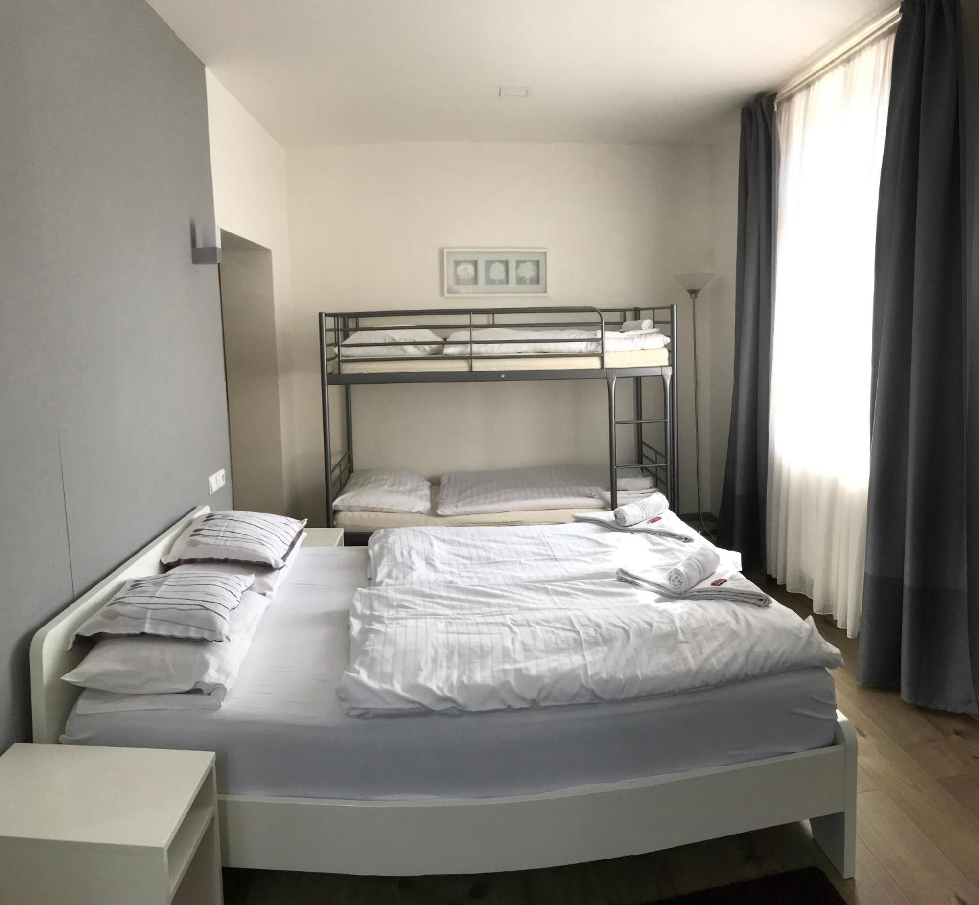 Rozmaryn Rooms & Apartments Раковник Экстерьер фото