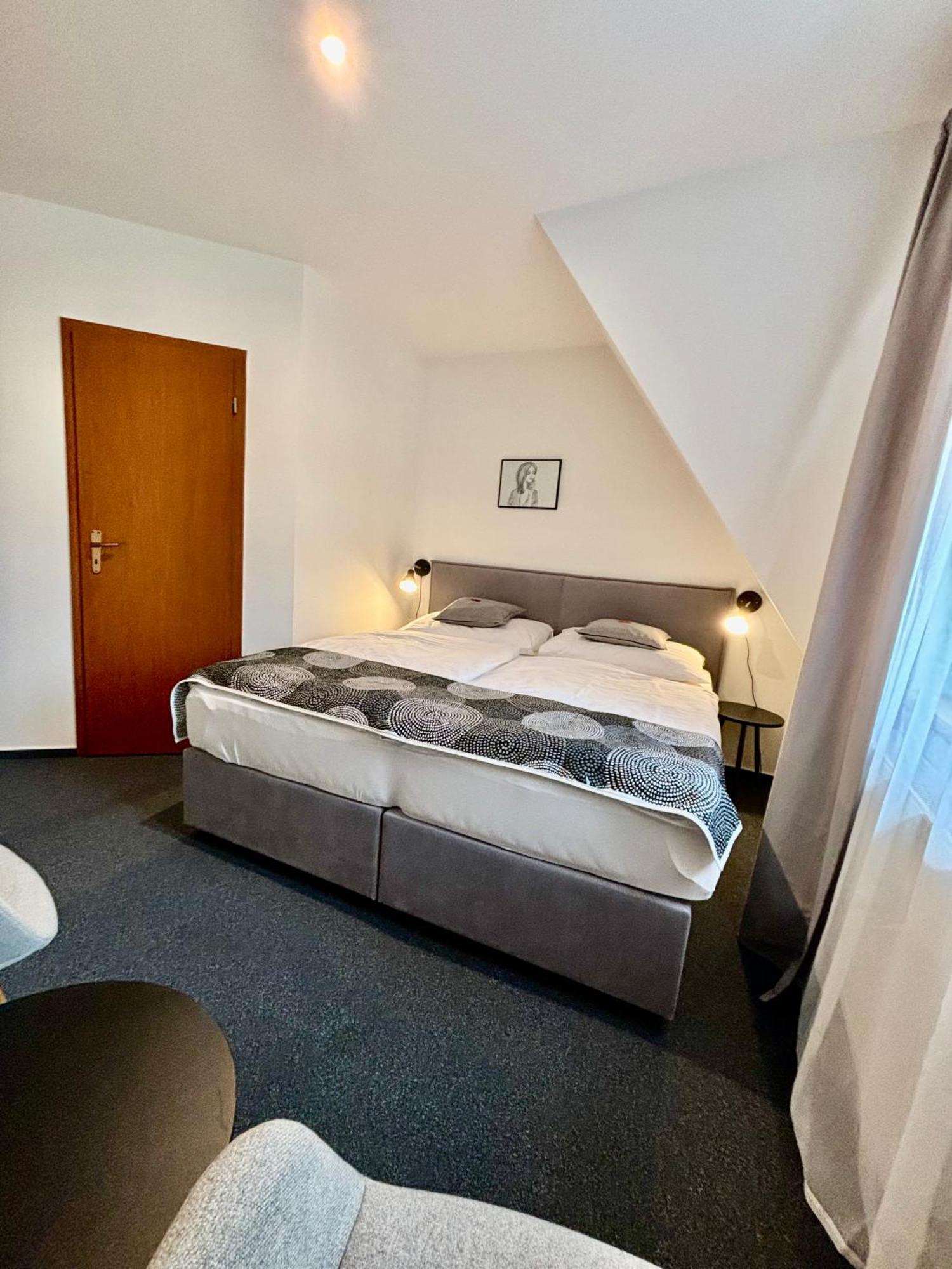 Rozmaryn Rooms & Apartments Раковник Экстерьер фото