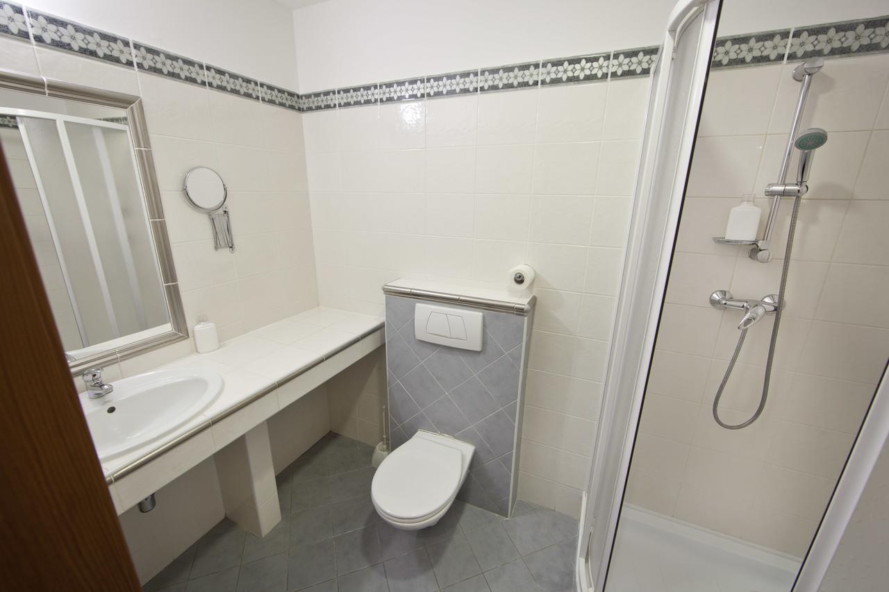 Rozmaryn Rooms & Apartments Раковник Экстерьер фото