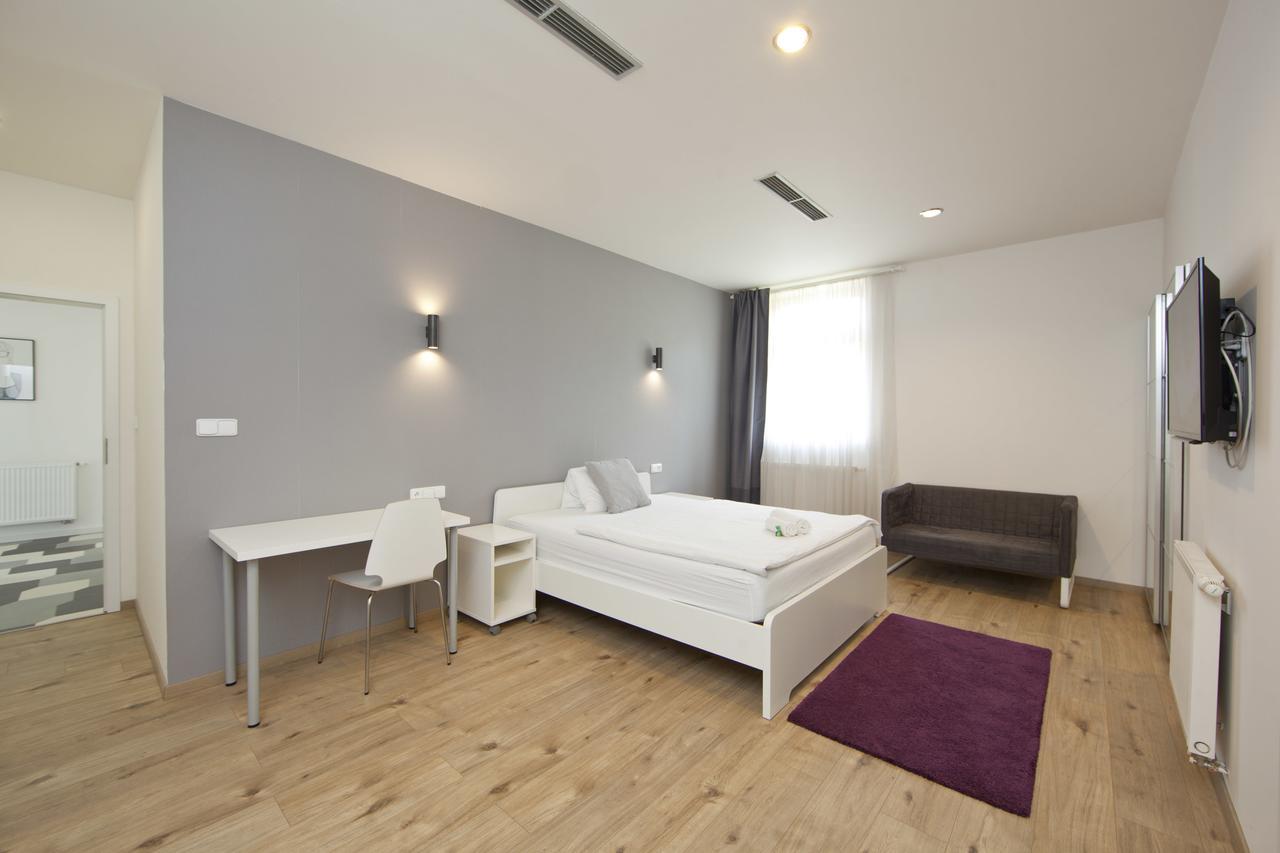 Rozmaryn Rooms & Apartments Раковник Экстерьер фото
