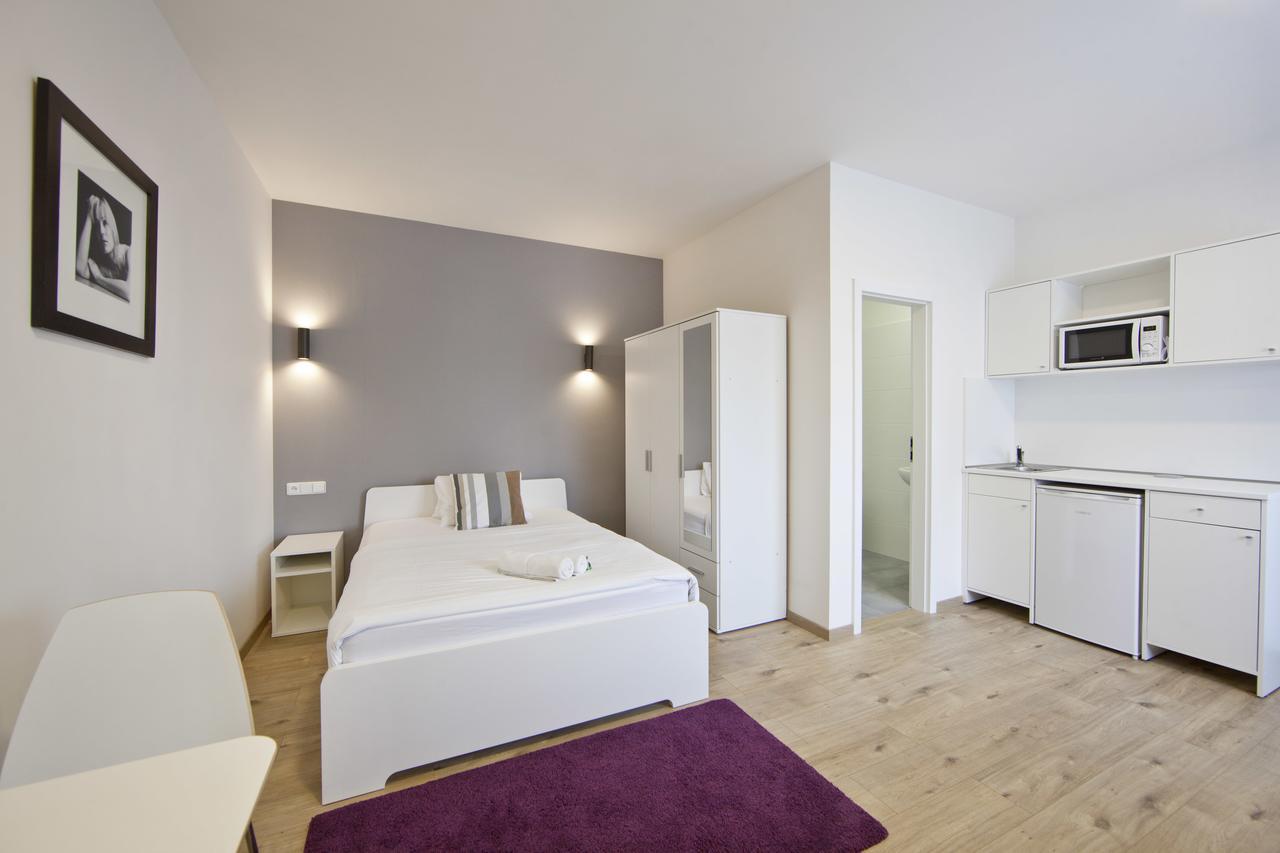 Rozmaryn Rooms & Apartments Раковник Экстерьер фото
