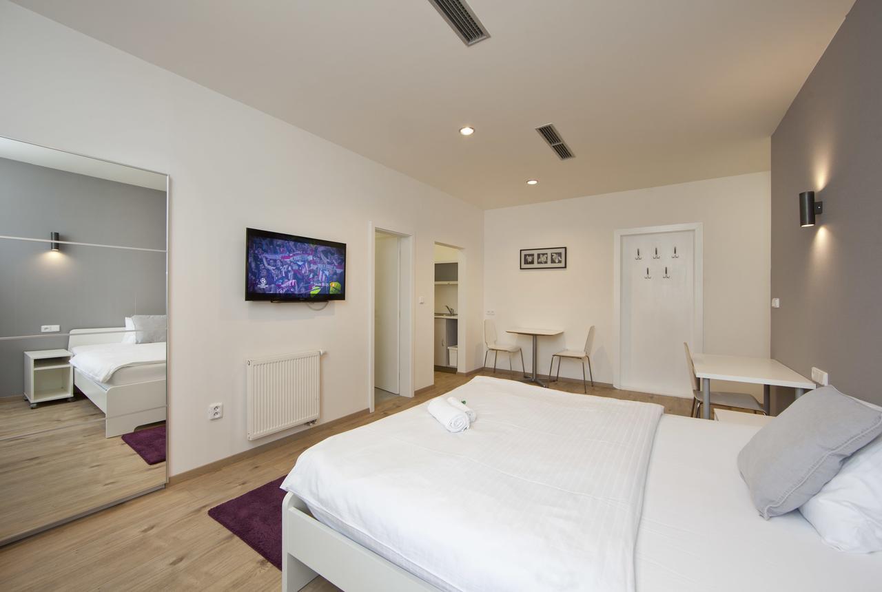 Rozmaryn Rooms & Apartments Раковник Экстерьер фото