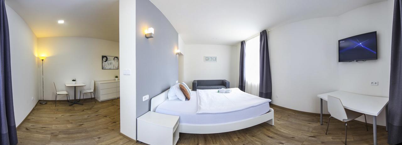 Rozmaryn Rooms & Apartments Раковник Экстерьер фото